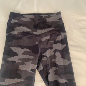 Gray and black camo aerie leggings. Size S lightly worn. Stretchy material.